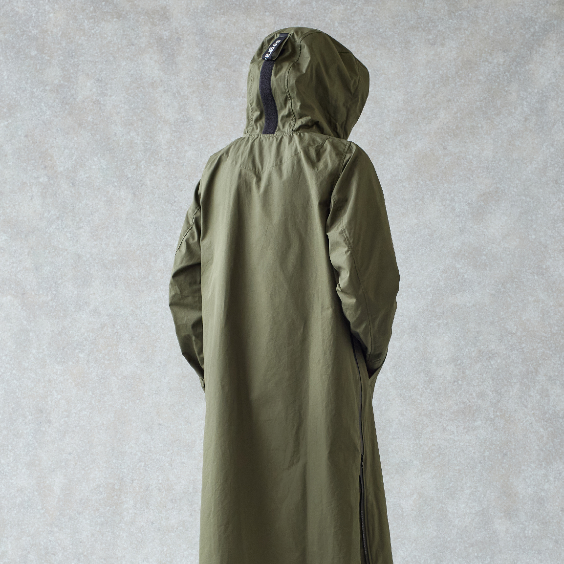 olive anorak_ctverec_2